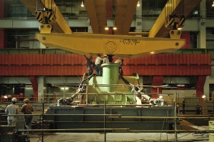 GEC lowering the casing on the 400MW turbo generator